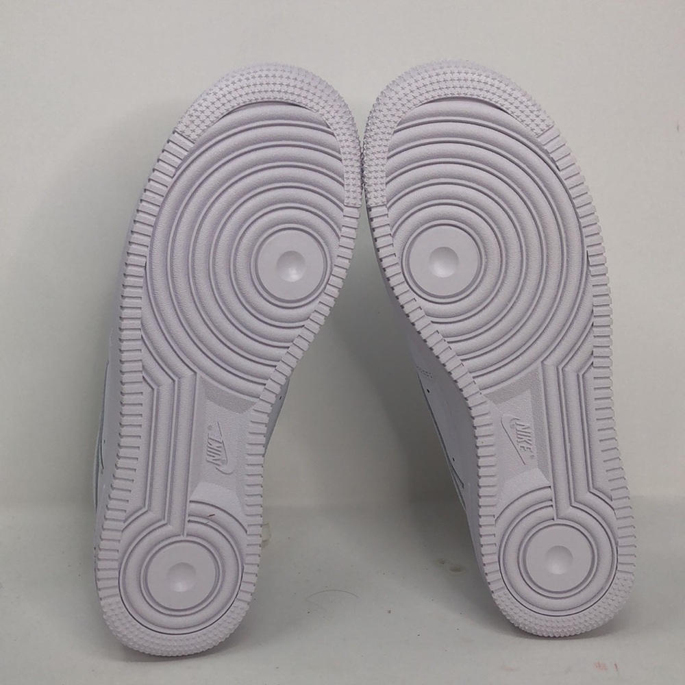 Nike Mens Air Force 1 07’ Low Triple White CW2288-111 Classic Sneakers -Size 8.5 - Picture 16 of 16